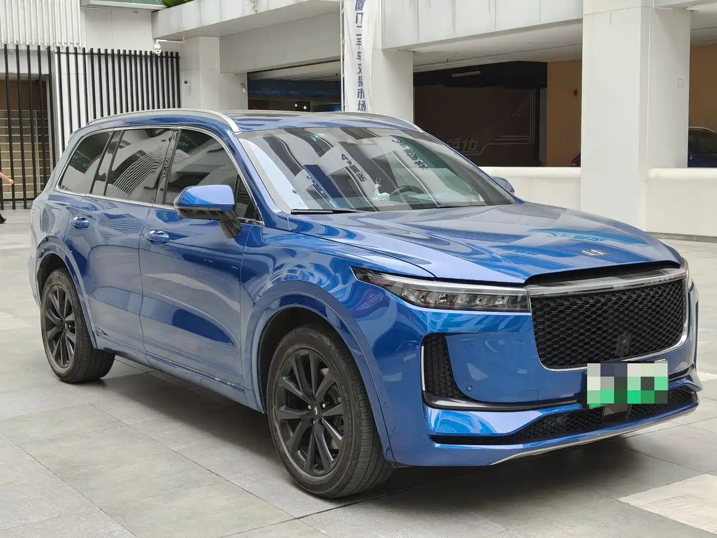 Фото 3 - Li Auto Li ONE