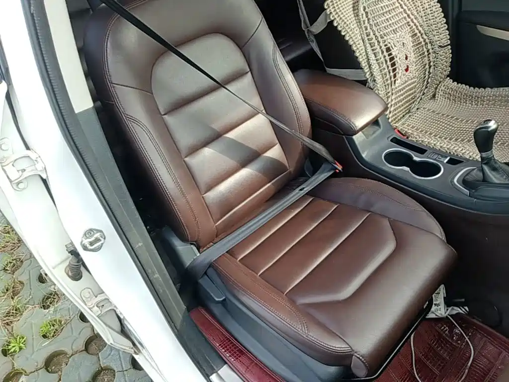 Haima V70 2016 2016 2.0L Manual Smooth Type 6-seater