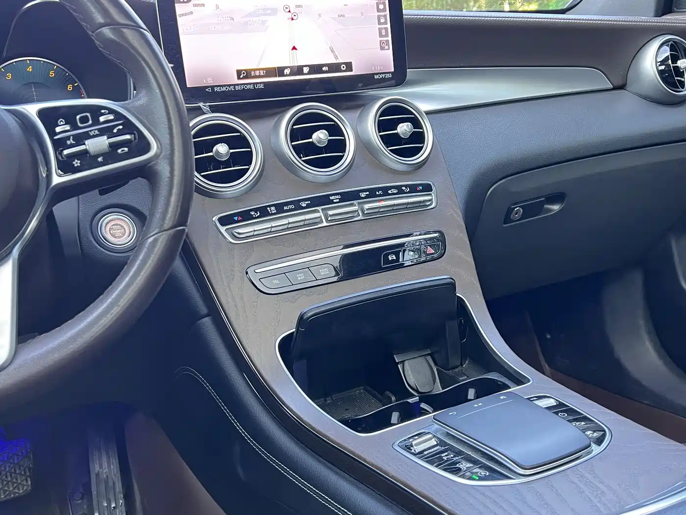 Mercedes-Benz GLC 2022 Facelift II GLC 260 L 4MATIC Luxury фото 7