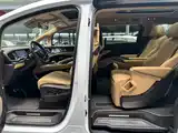 Фото 8 - Denza D9