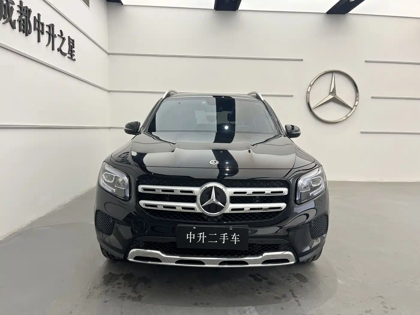 MERCEDES-BENZ GLB