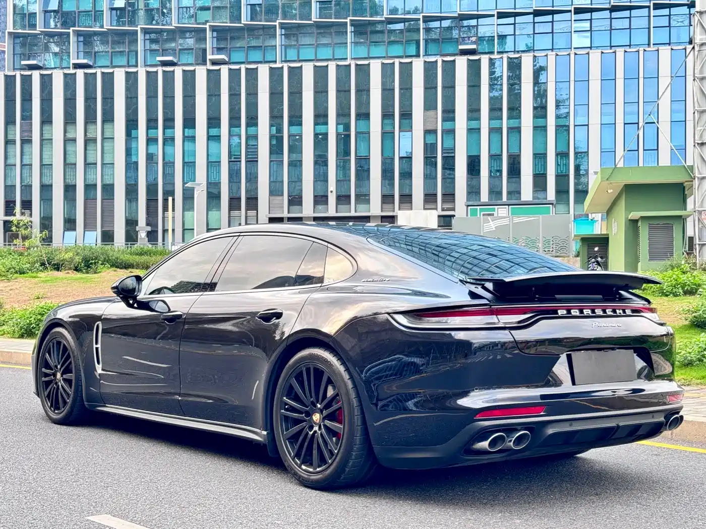 Porsche Panamera 2023 Panamera Executive Long Wheelbase 2.9T фото 23