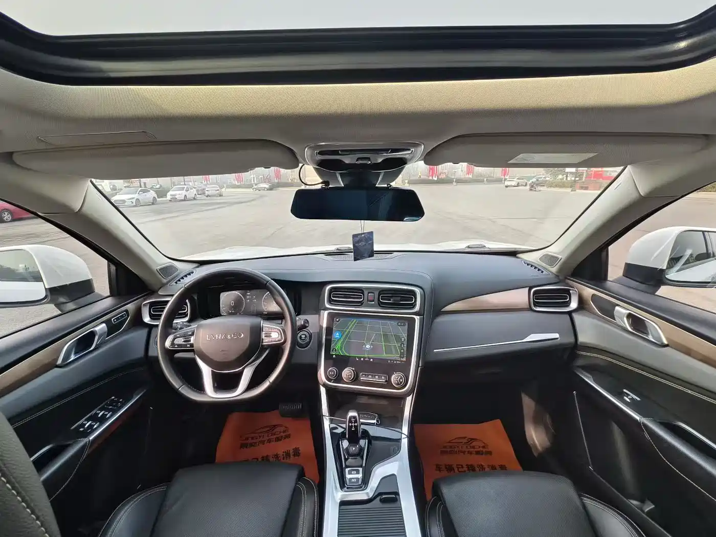 Lynk & Co 01 2019 2.0T 2WD Pro Edition China V фото 5