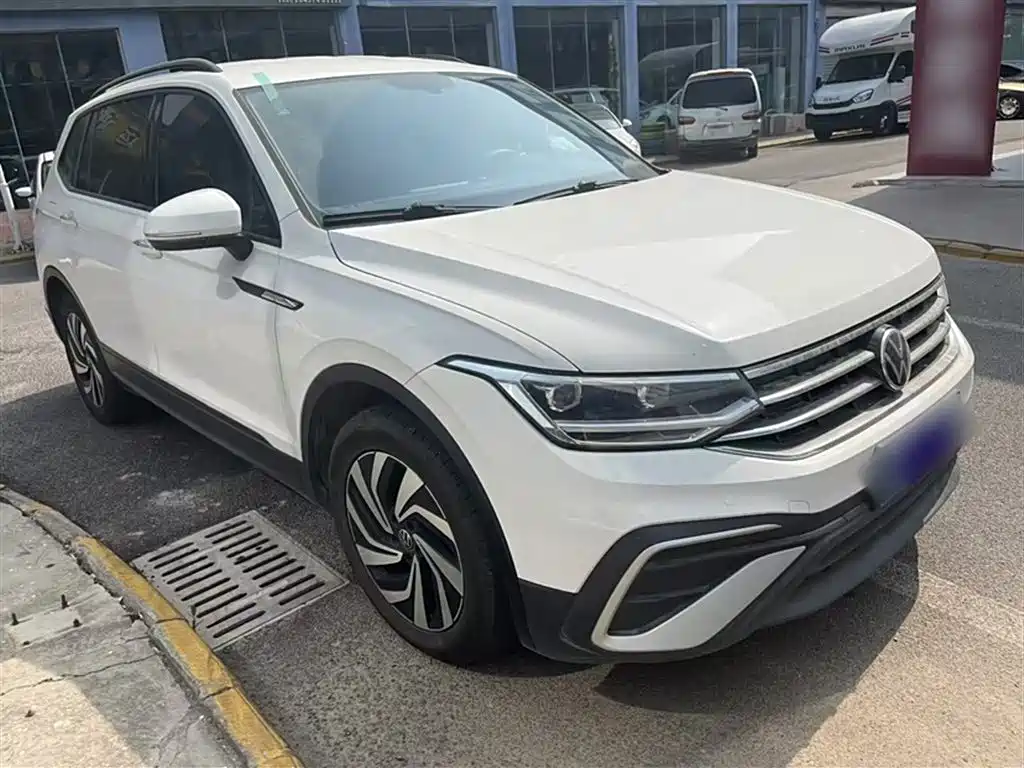 Volkswagen Tiguan L 2022 330TSI Automatic 2WD Comfort Edition фото 8