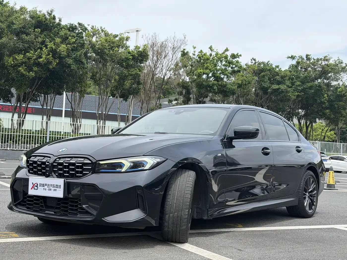 BMW 3 Series 2023 330Li M Sport Dark Night Package