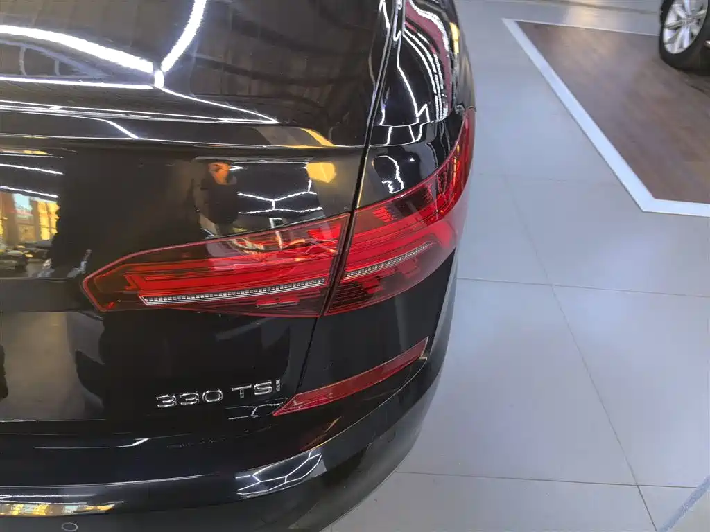 Volkswagen Passat 2021 Model 330TSI Elite Edition фото 8