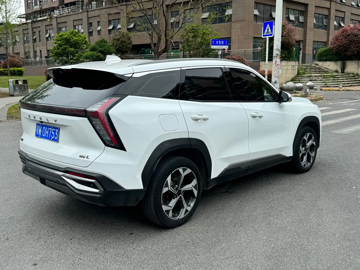 GEELY AUTOMOBILE BOYUE L