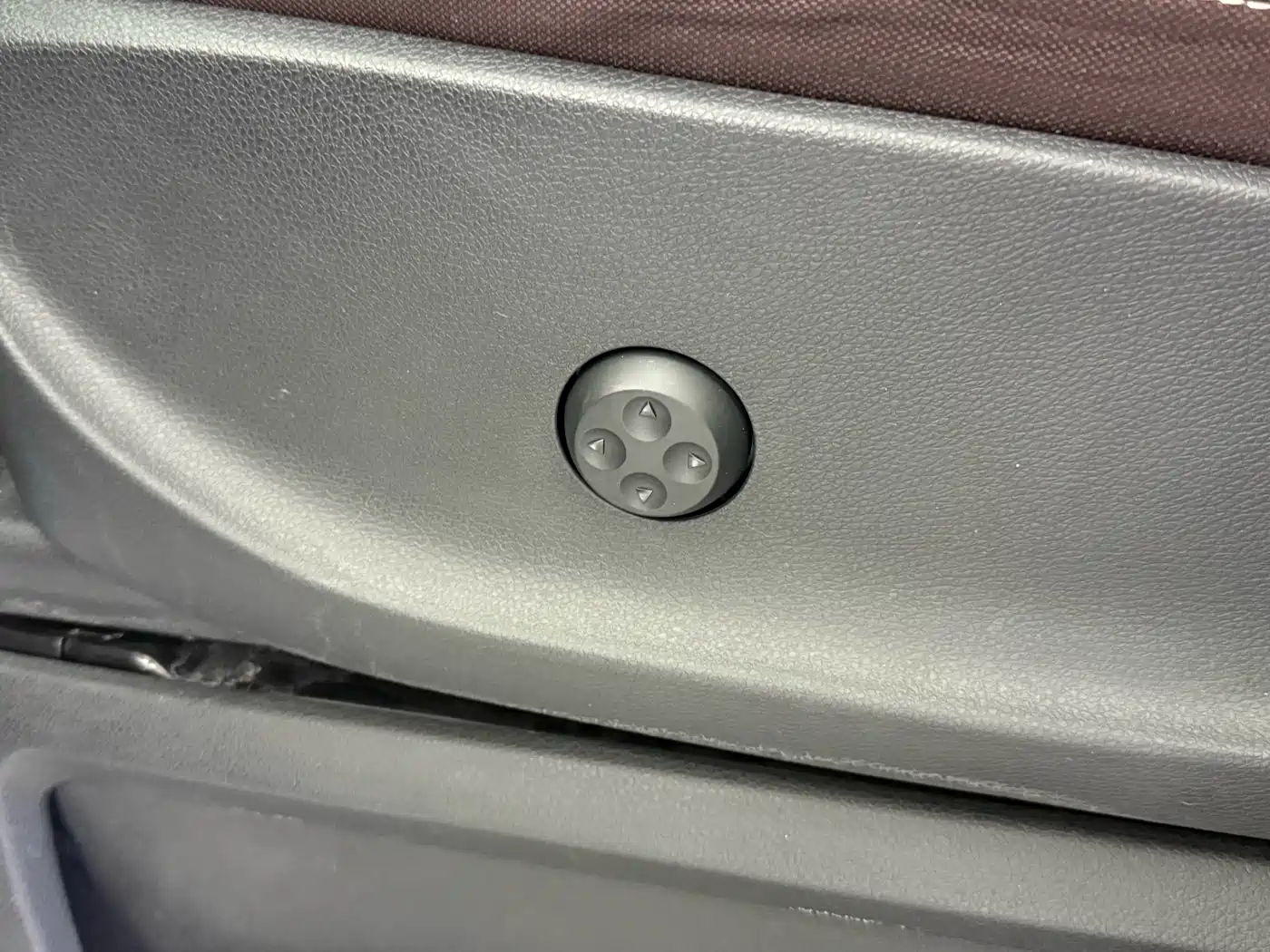 MERCEDES-BENZ V CLASS