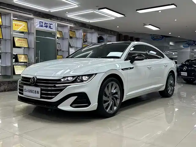 Volkswagen CC 380TSI, Яркий