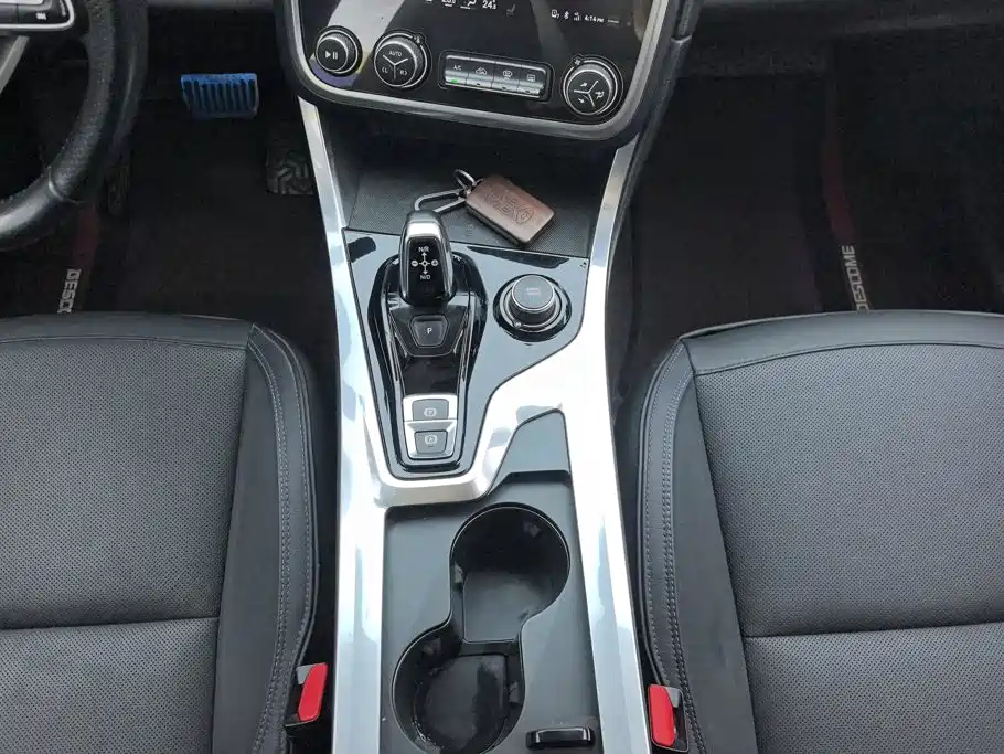 Lynk & Co 01 EM-P 2018 2018 1.5T PHEV Jin Pro China V