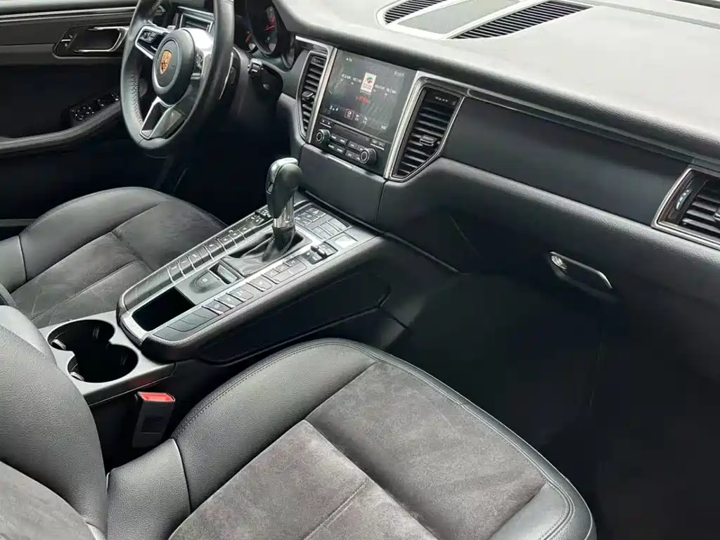 Фото 8 - Porsche Macan