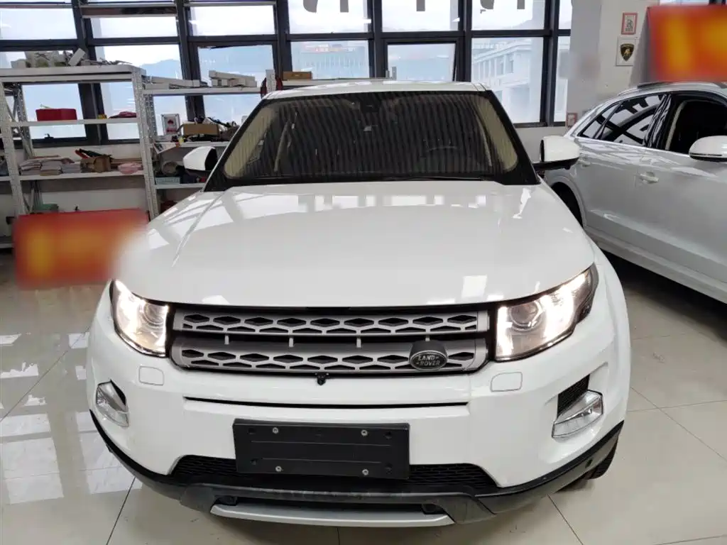 Land Rover Range Rover Evoque 2015 2.0T 5-Door Intelligent Edition фото 19