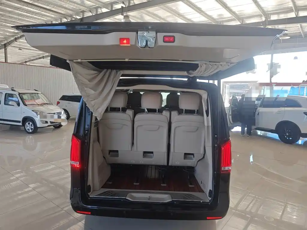 Mercedes-Benz V-Class 2020 V 260 Navigator Edition фото 9