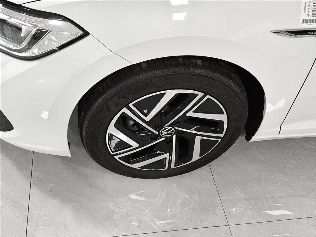 Volkswagen Sagitar 2025 300TSI DSG Flying Leap Edition фото 25