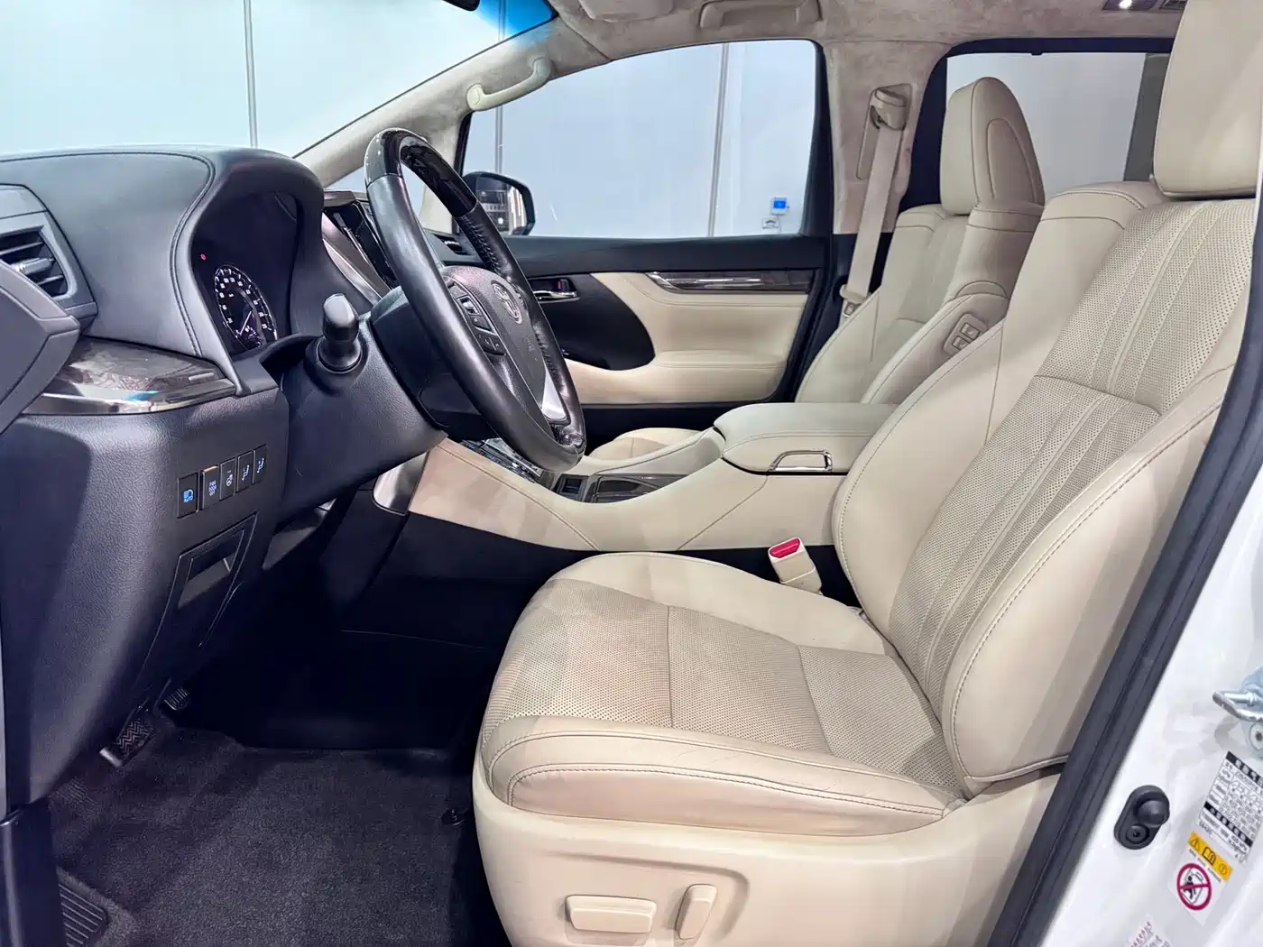 Toyota Alphard 2018 Facelift 3.5L Premium Edition фото 7