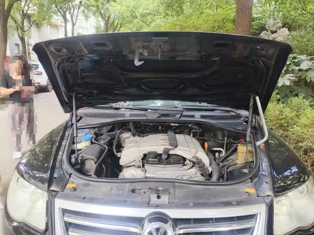 Фото 3 - Volkswagen Touareg
