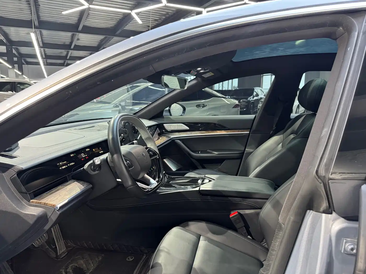 Nezha Auto Nezha S 2024 2024 Model Pure Electric 520km RWD Lite Edition