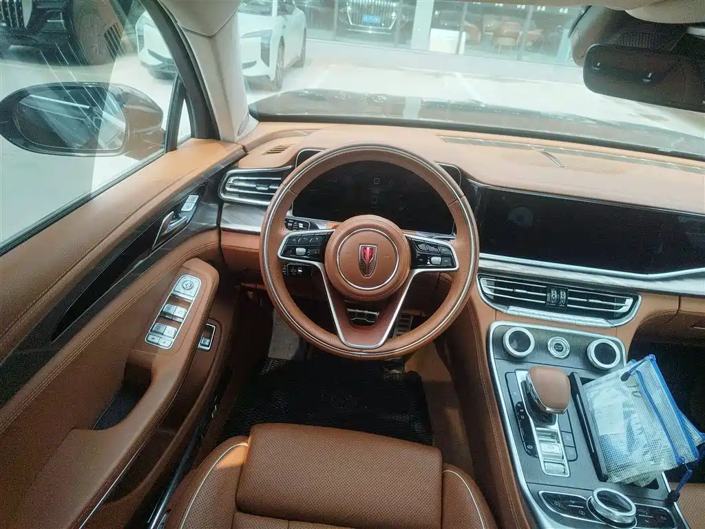 Hongqi H9 2022 2.0T Smart Connect Flag Enjoy Edition фото 8