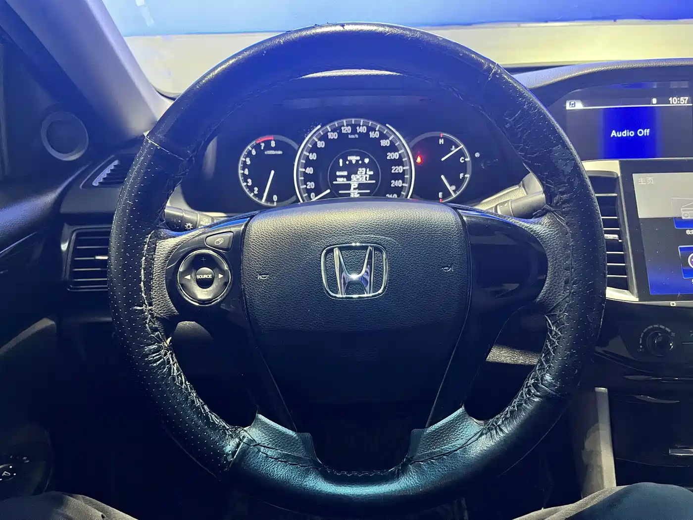 Фото 9 - Honda Accord