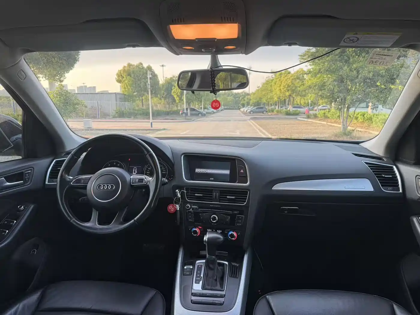 Audi Q5 2015 40 TFSI Technology фото 13