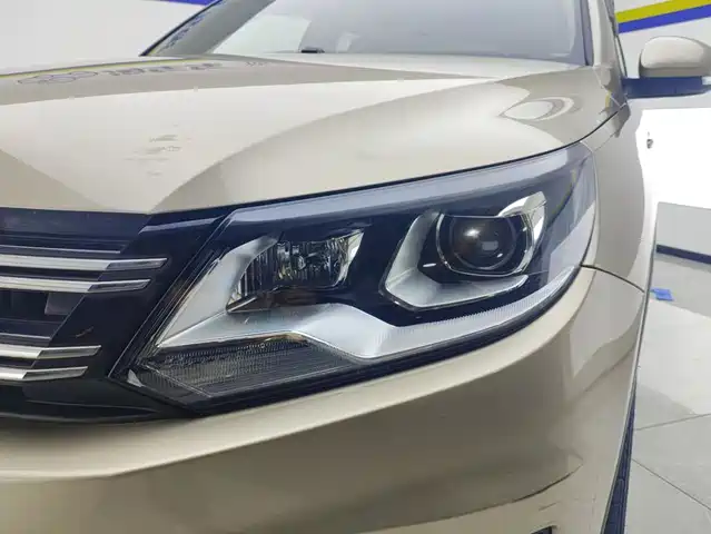 Volkswagen Tiguan 2015 1.8TSI Automatic 4WD Highline — фото 5