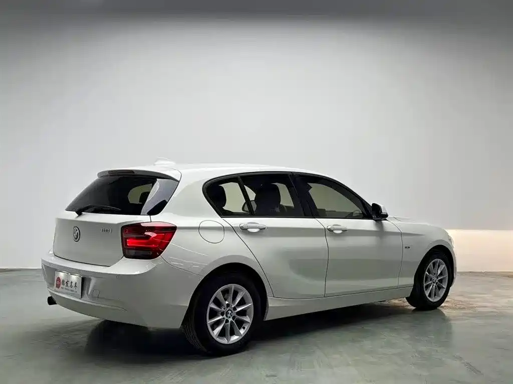 BMW 1 Series (Import) 2013 Facelift 116i Urban Model фото 15