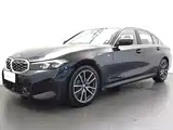 Photo 16 - BMW 3 Series