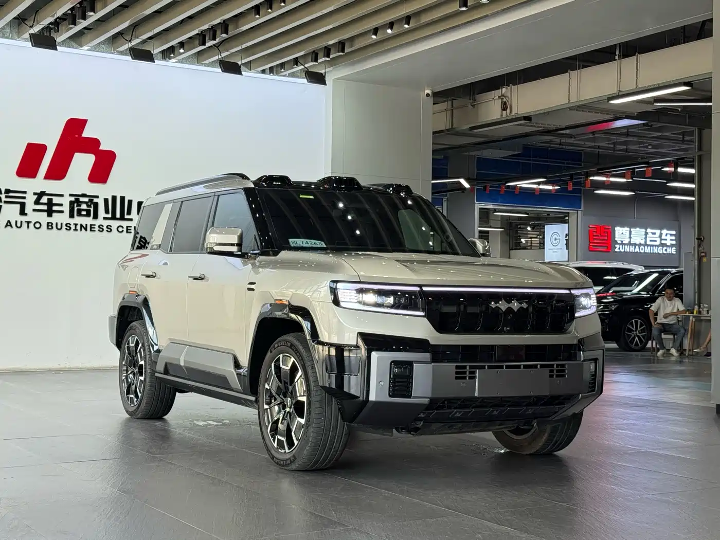 Fang Cheng Bao Leopard 8 2025 2025 Zhiyong Flagship 7-Seater
