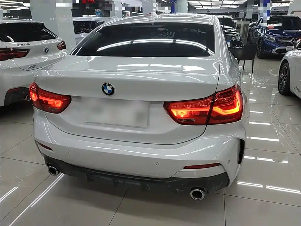 BMW 1 Series 2022 120i M Sport фото 6