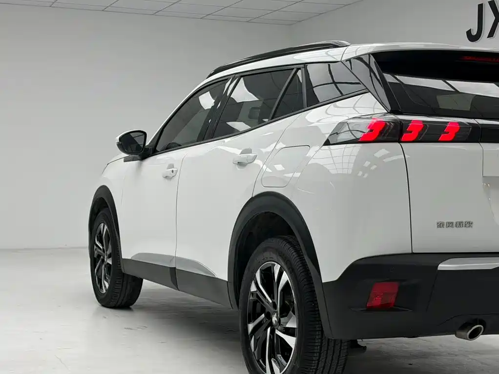 Peugeot 2008 2023 2022 230THP THE ONE