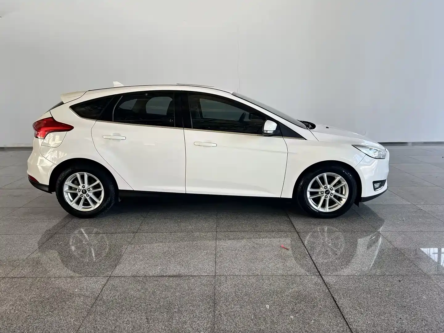 Фото 3 - Ford Focus