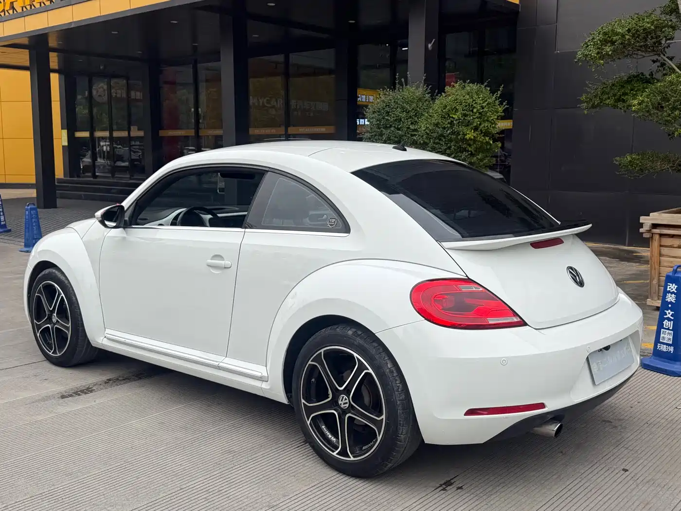 Volkswagen Beetle 2015 180TSI фото 11
