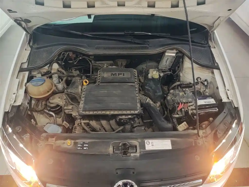 Volkswagen Polo 2016 1.4L Automatic Trend фото 20
