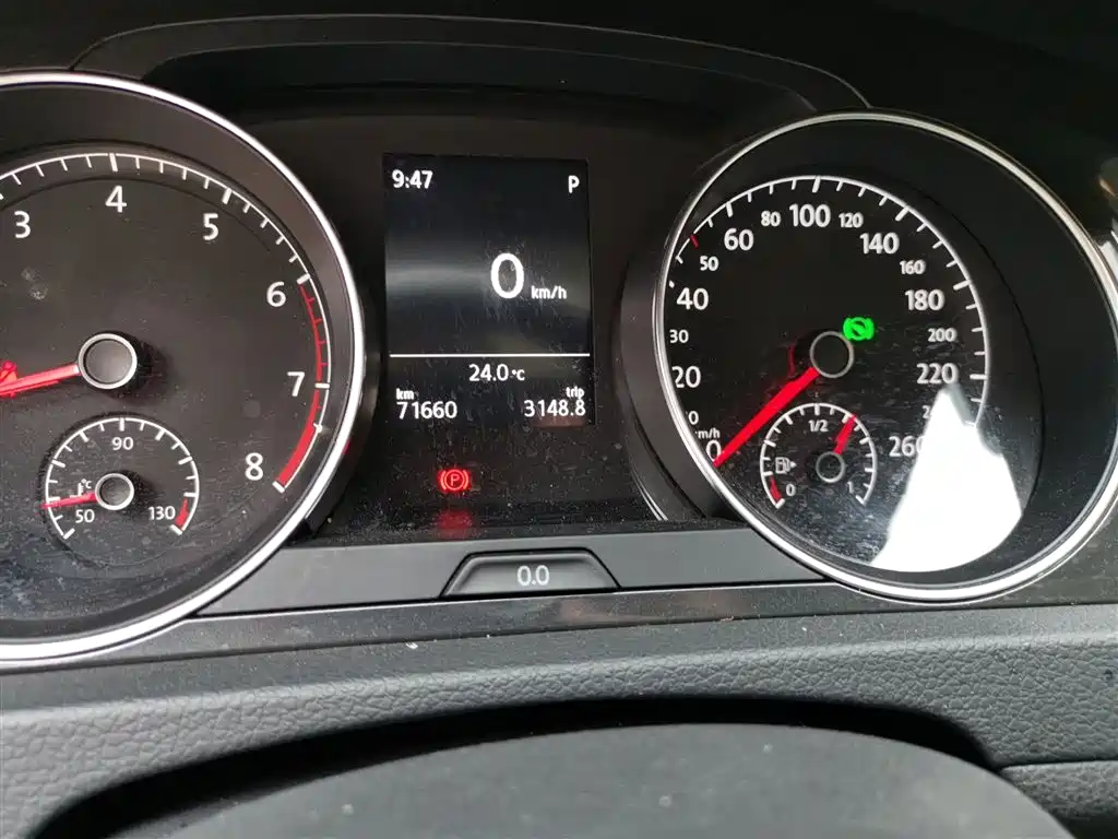 Volkswagen Golf 2018 1.6L Automatic Comfort фото 9