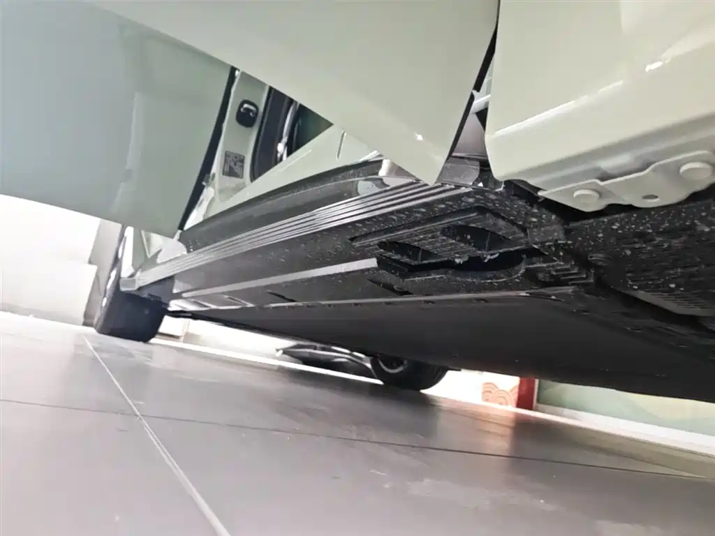 Hongqi EH7 2025 600 Smart Selection Edition фото 21