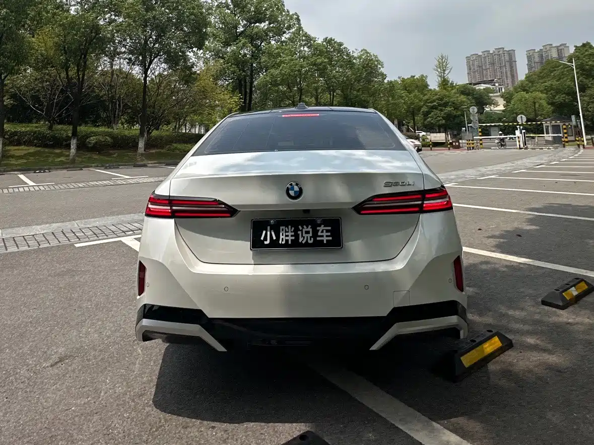 Фото 4 - BMW 5 Series