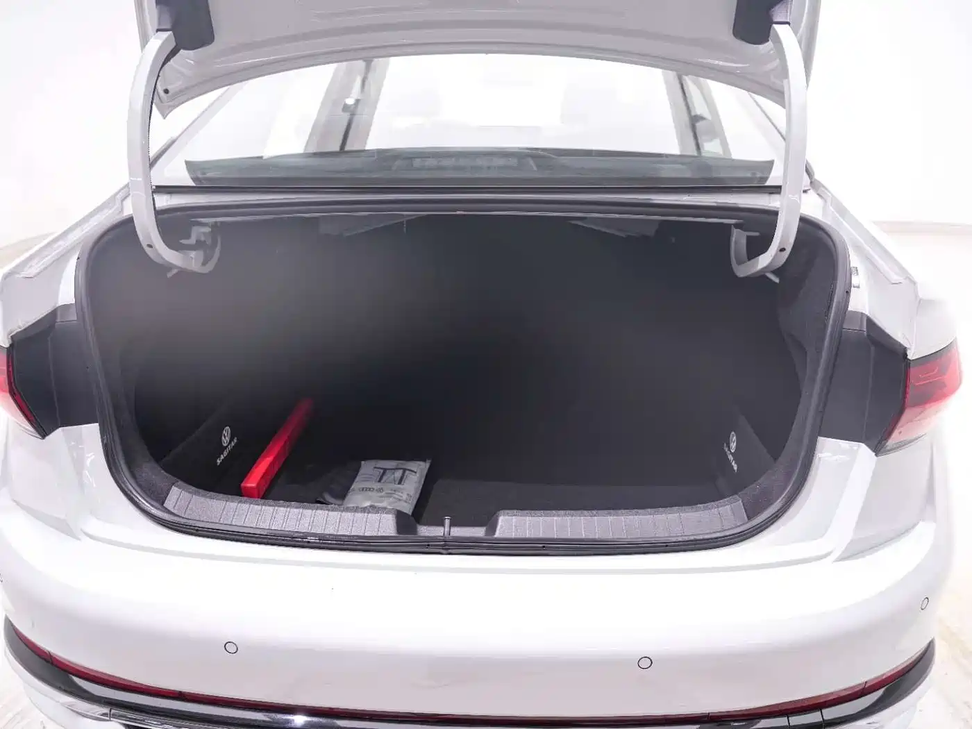 Volkswagen Sagitar 2023 280TSI DSG Beyond Lite фото 23