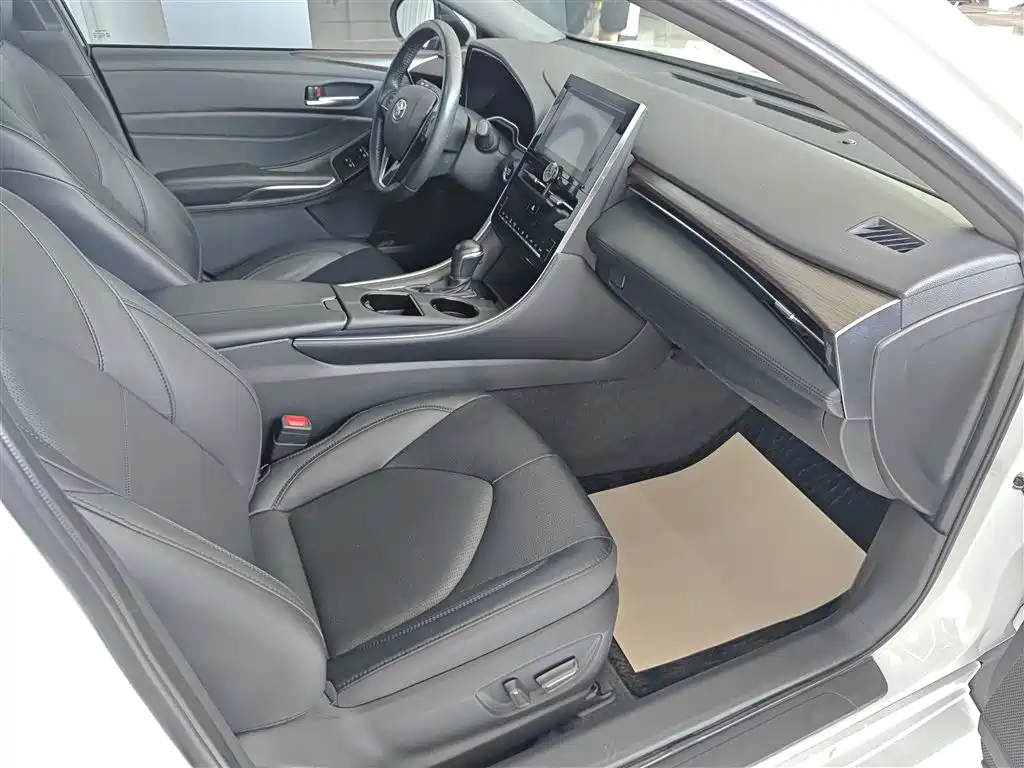 Toyota Avalon 2023 2.0L Luxury Edition фото 17