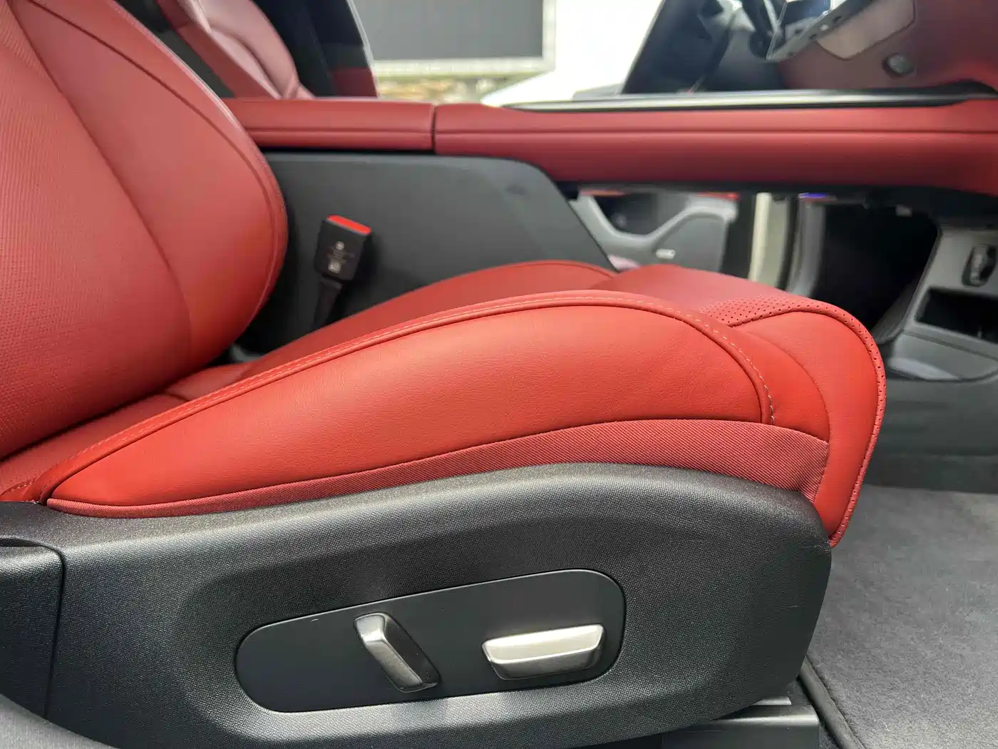 Xiaomi Auto Xiaomi SU7 2024 AWD Extended Range Advanced Smart Driving Max Edition фото 12