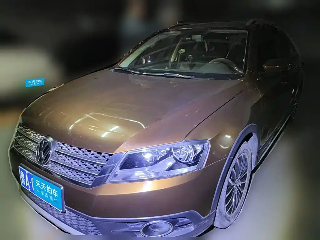 Volkswagen Gran Lavida 2015 2014 1.6L Auto