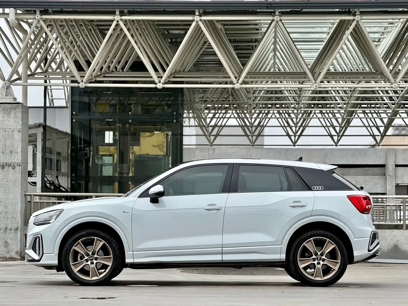Audi Q2L 2022 35 TFSI Fashion Dynamic фото 8