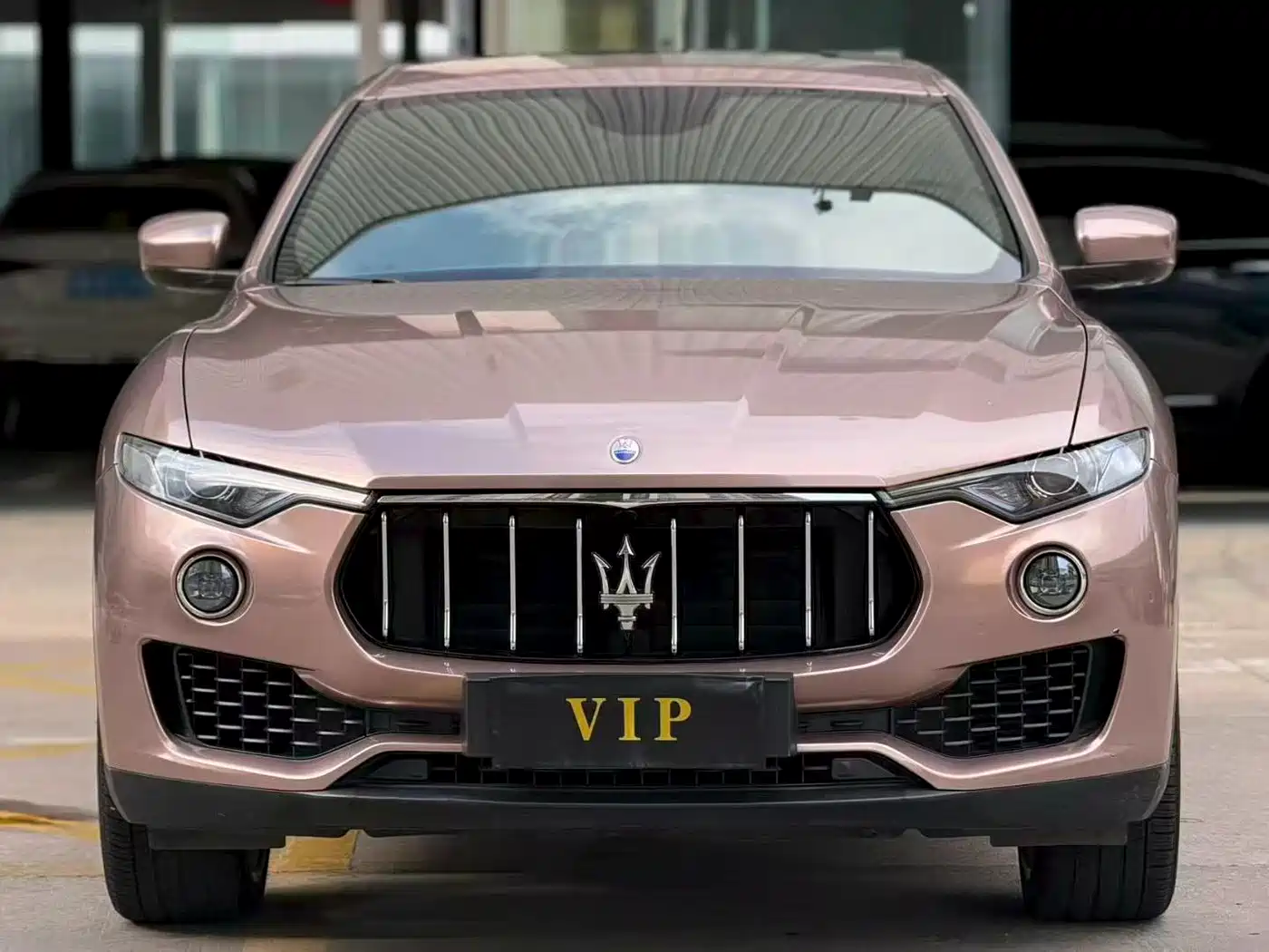 Фото 2 - Maserati Levante
