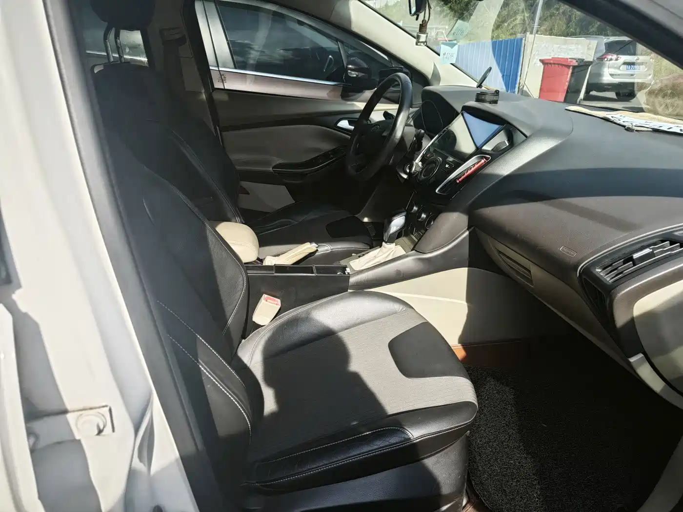 Фото 4 - Ford Focus