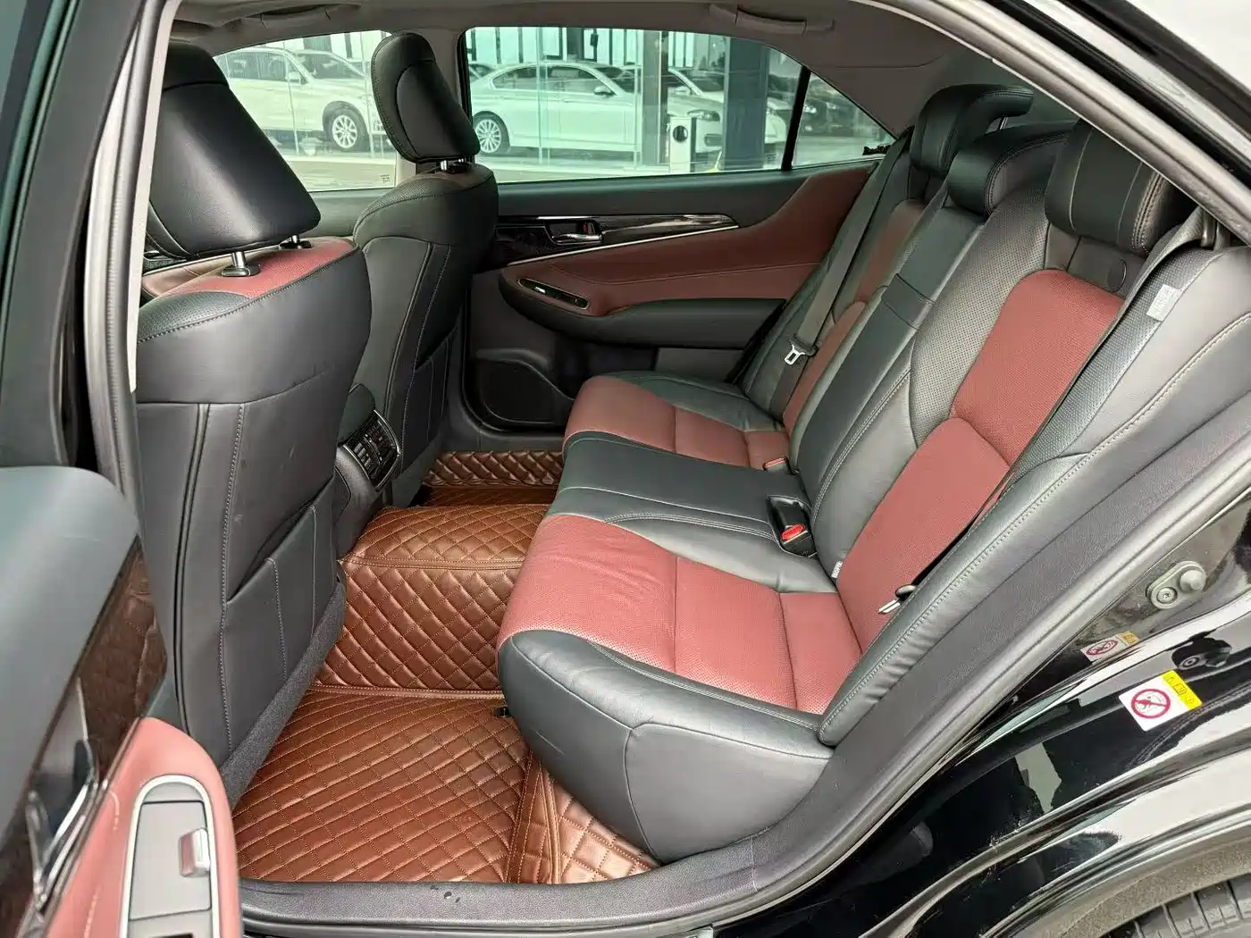 Toyota Crown 2018 2.0T Sport Edition фото 9