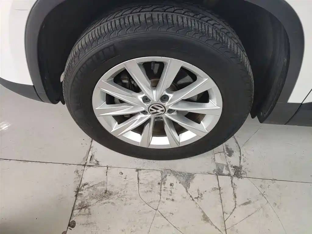 Volkswagen Tiguan 2016 Model 300TSI Automatic 2WD Comfort Edition фото 23