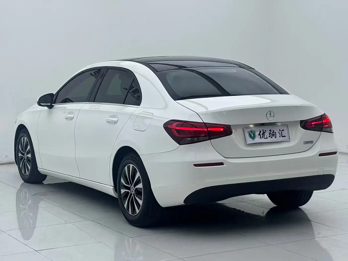 صورة 6 - Mercedes-Benz A-Class