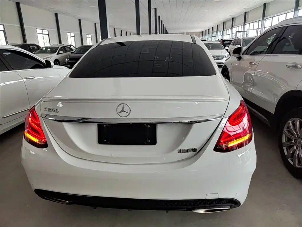 Mercedes-Benz C-Class 2017 Facelift C 200 Sport Edition фото 6