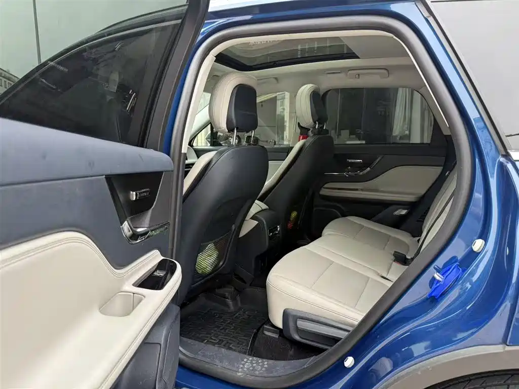 LINCOLN ADVENTURER