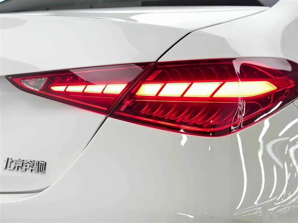 Mercedes-Benz C-Class 2024 Second Facelift C 260 L Sport фото 13