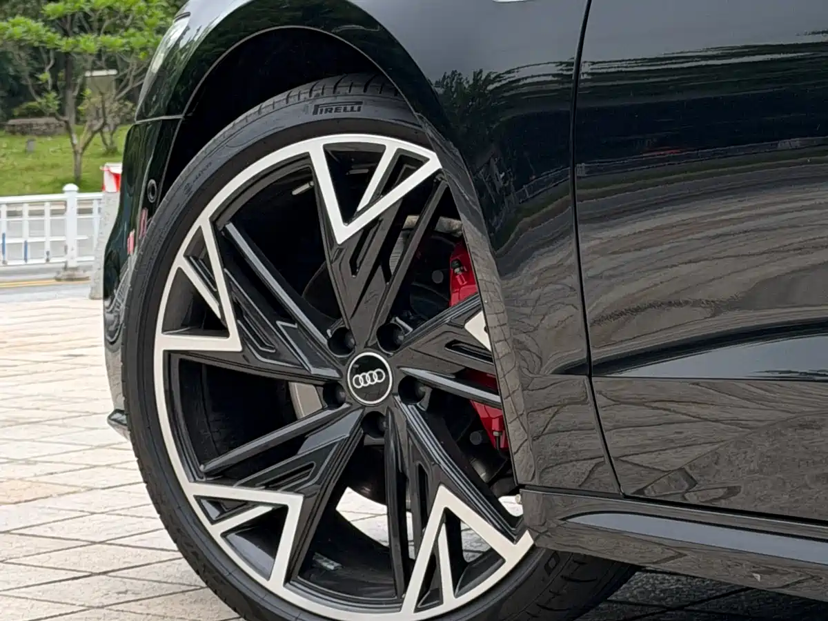 Audi A7L 2025 2025 Model Year 45 TFSI quattro Black Knight Edition